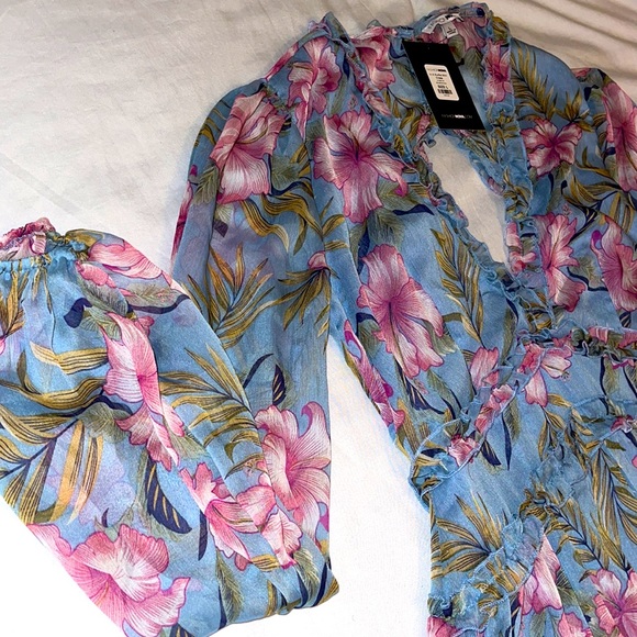 Floral Long sleeve flowy dress - Picture 4 of 6